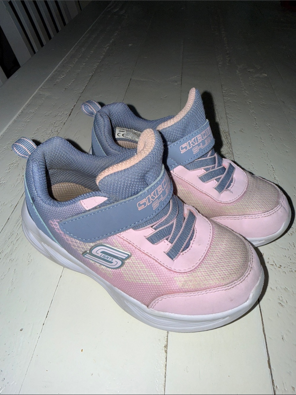 Size 7 light up Skechers girls Pink and Gray Velcro Athletic Sneakers